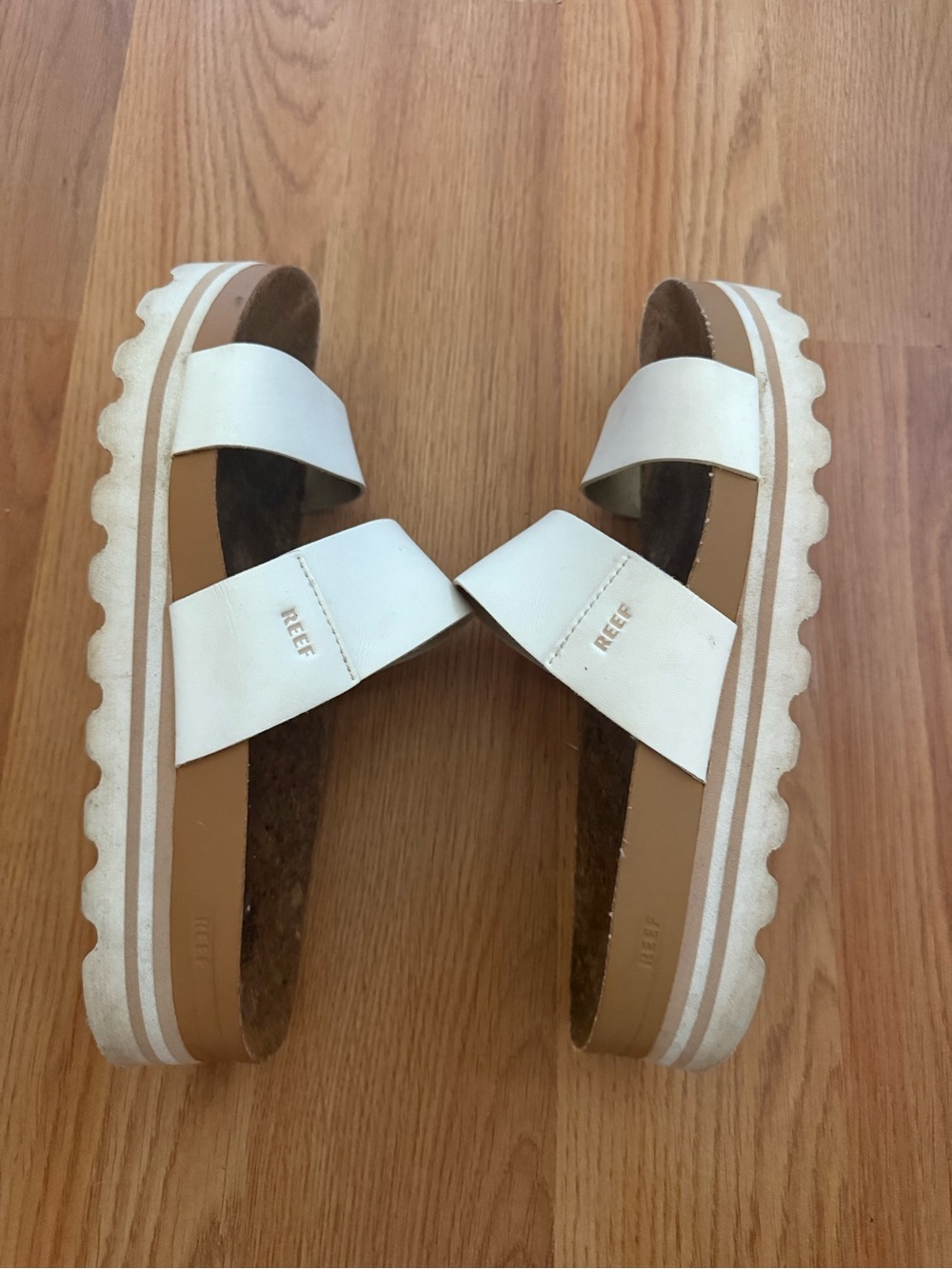 Reef Women’s White and Tan Platform Slide Sandals size 8